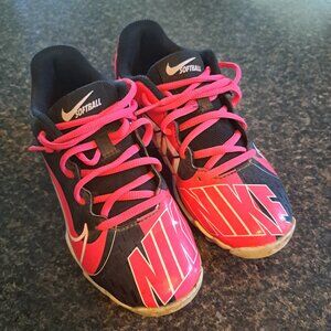Girls softball cleats size 3